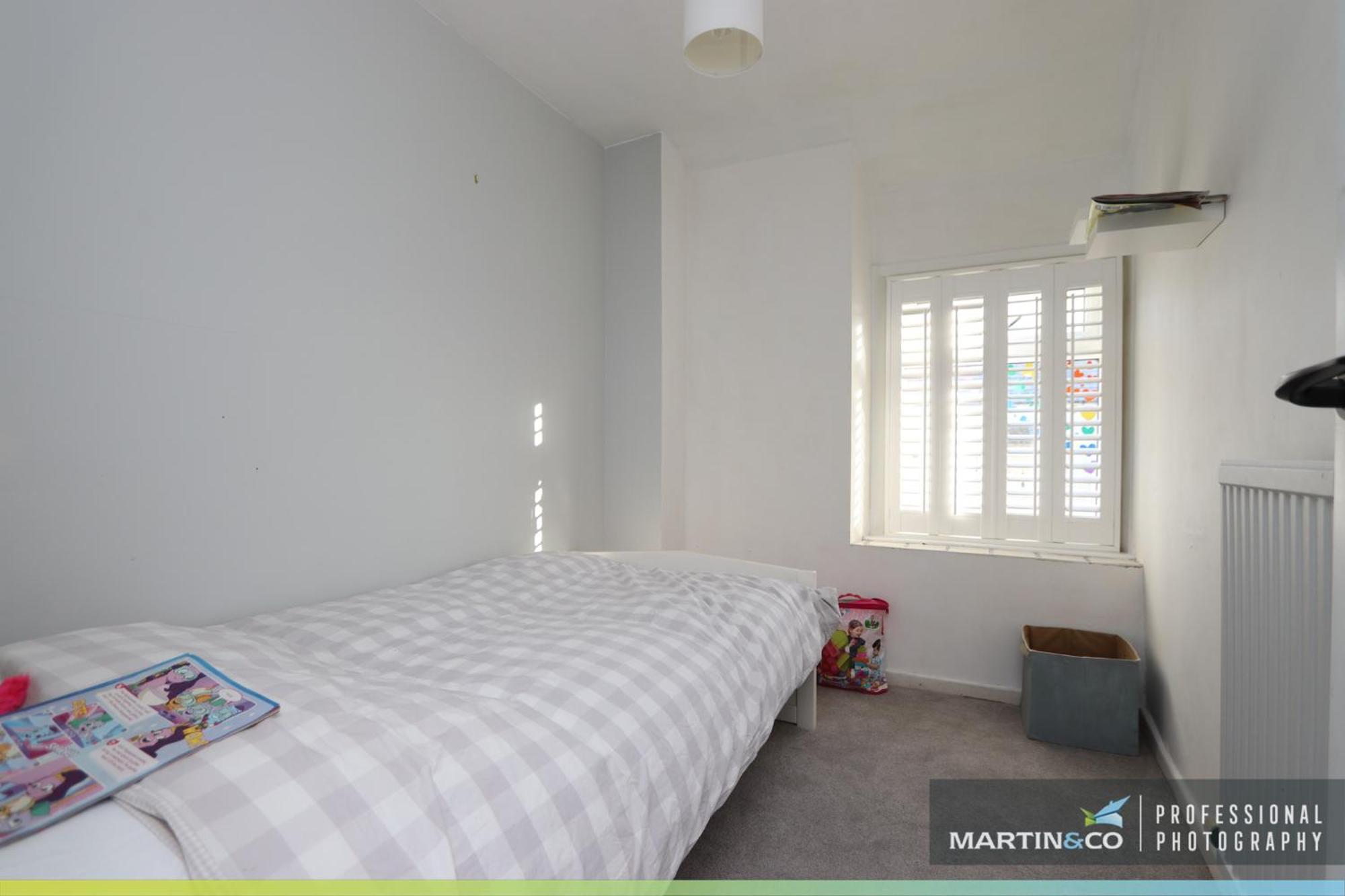 The Pink House , Free Parking , 3 Bedrooms , Garden , Close To M4 And Countryside! Rogerstone 외부 사진
