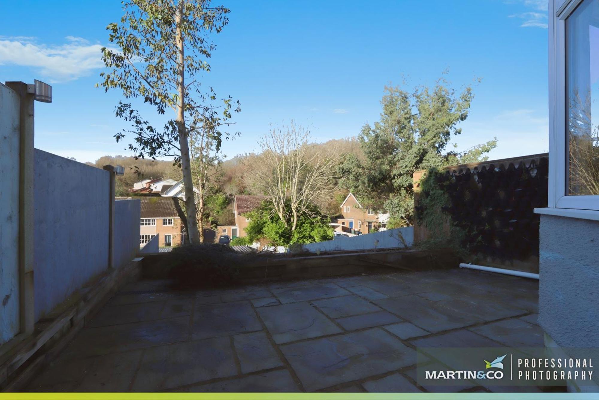 The Pink House , Free Parking , 3 Bedrooms , Garden , Close To M4 And Countryside! Rogerstone 외부 사진